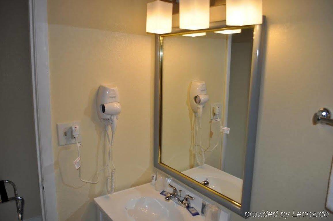 Blue Marlin Motel Вирджиния Бийч Екстериор снимка